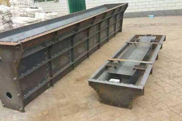 防撞隔离墩钢模具 防撞隔离墩钢模具