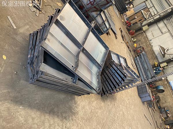 混凝土防撞墙钢模具 混凝土防撞墙钢模具